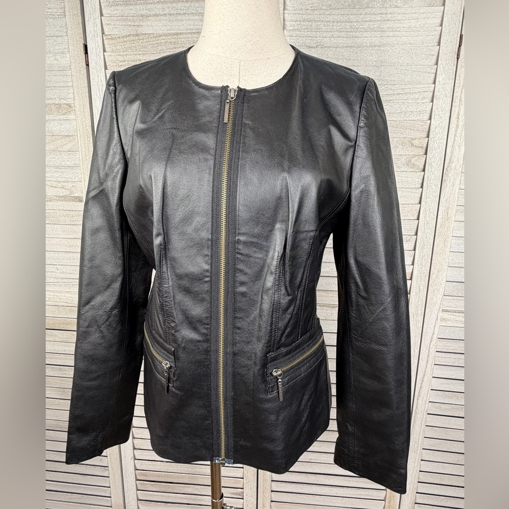 DANA BUCHMAN Women's Zip Close Collarless Fitted Black Leather Jacket-Medium